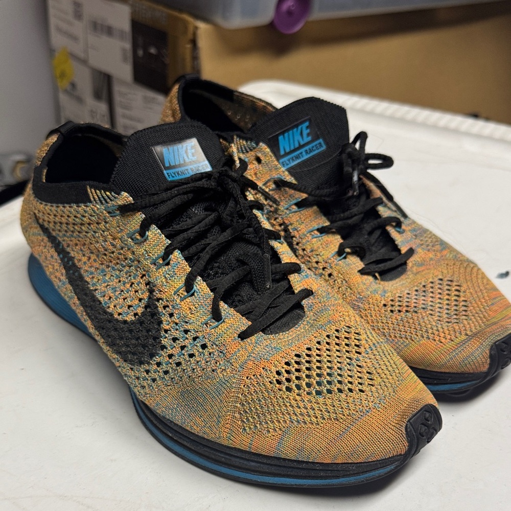 Nike Flyknit Racer sherbet yellow